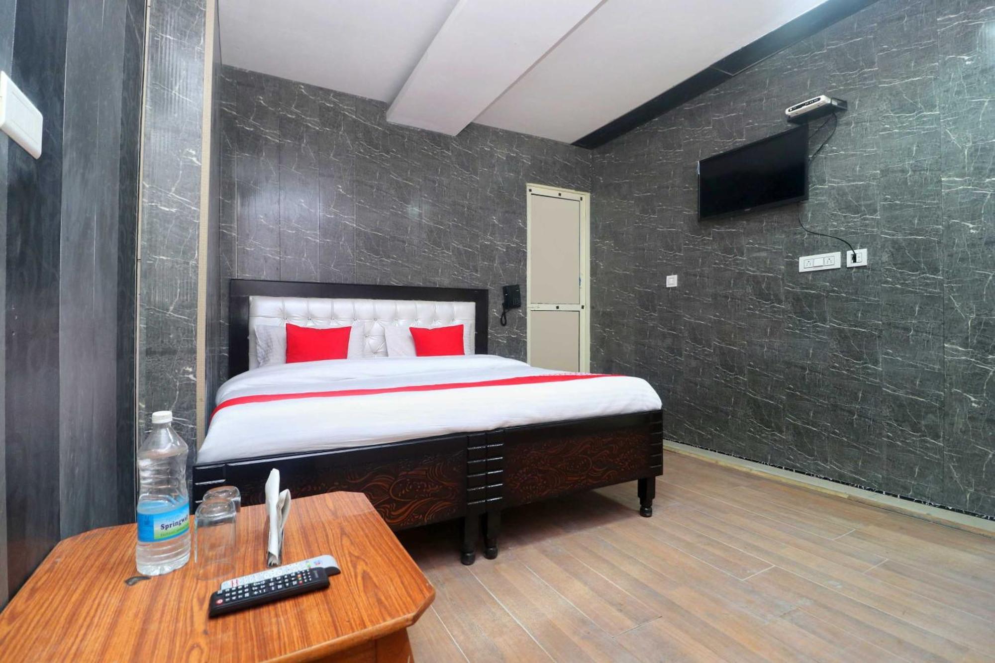 Oyo Hotel Aryan Plaza Chandīgarh Extérieur photo