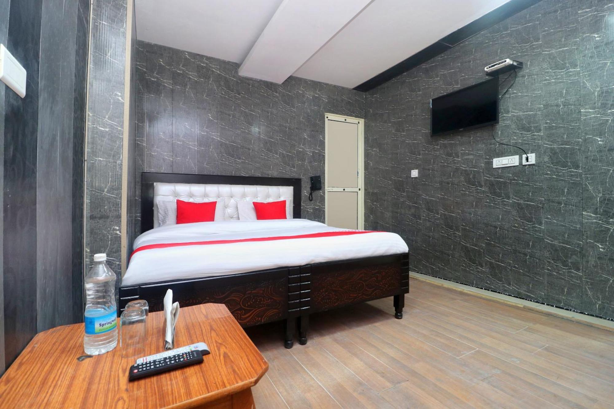 Oyo Hotel Aryan Plaza Chandīgarh Extérieur photo