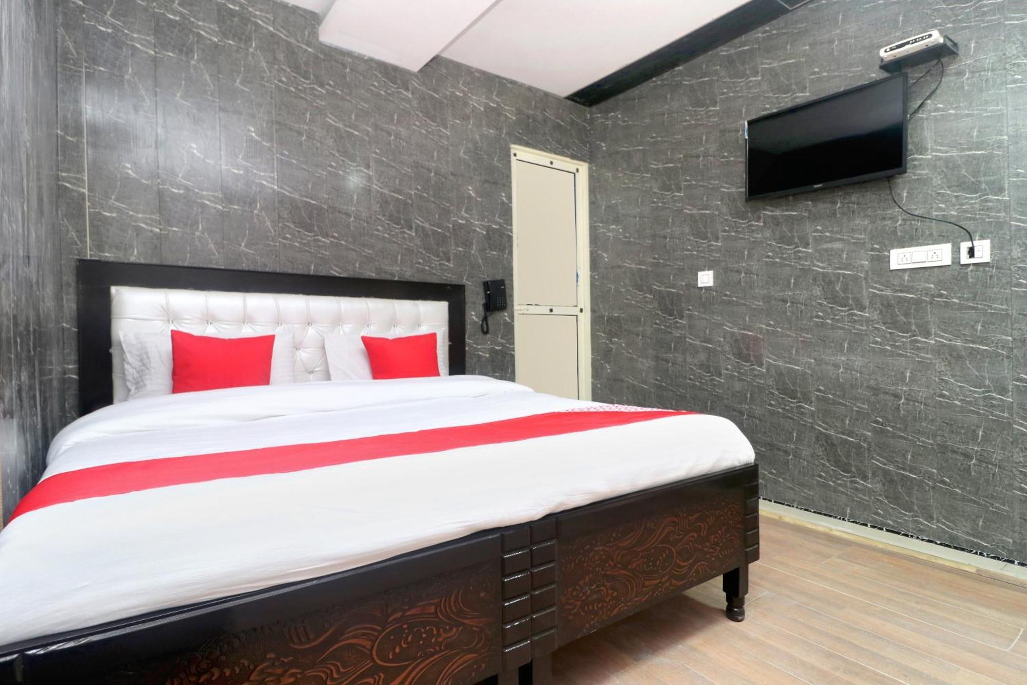 Oyo Hotel Aryan Plaza Chandīgarh Extérieur photo