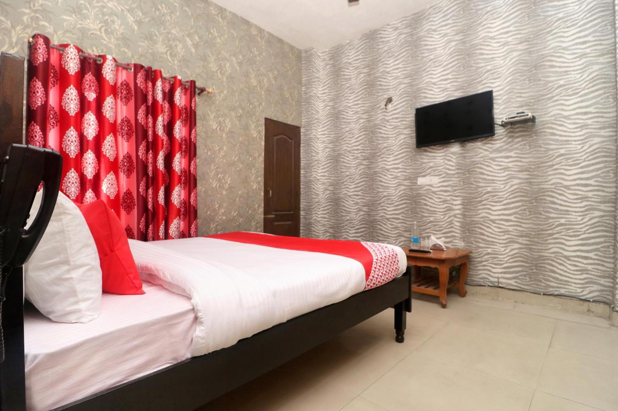 Oyo Hotel Aryan Plaza Chandīgarh Extérieur photo